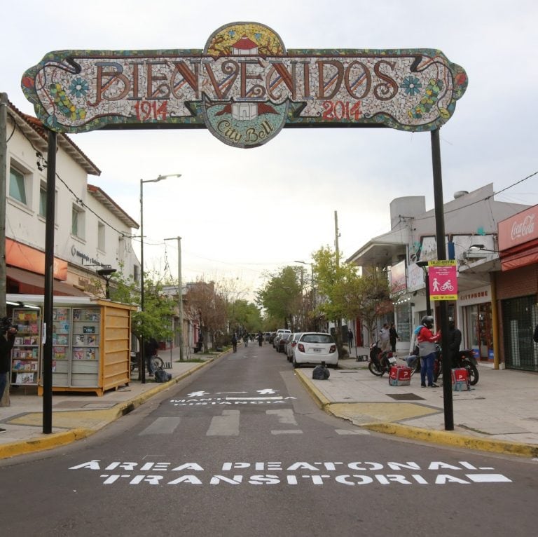 Tras el éxito de la prueba piloto, el fin de semana vuelven a peatonalizar distintas calles platenses (Municipalidad de La Plata)