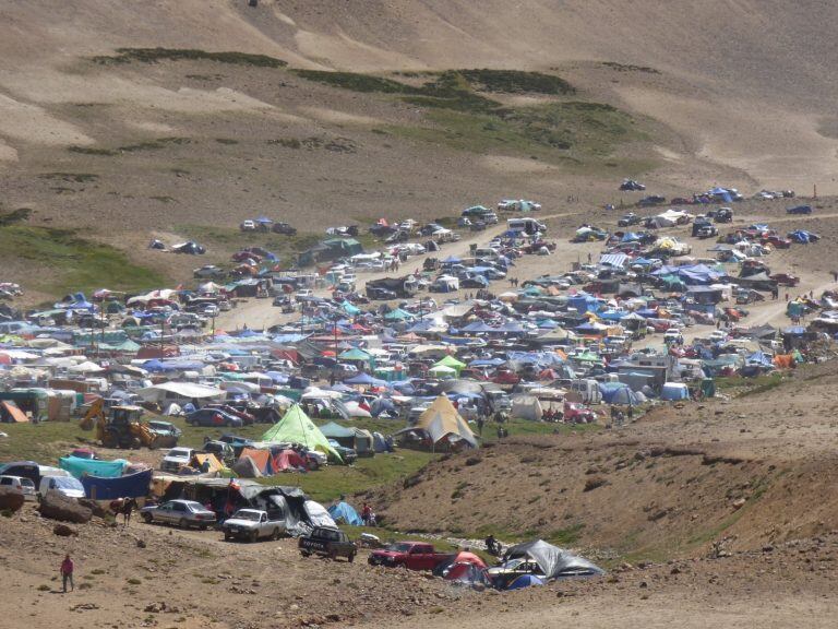 La base del Cerro Campanario se convirtió prácticamente en una ciudad móvil (Gobierno de La Pampa)