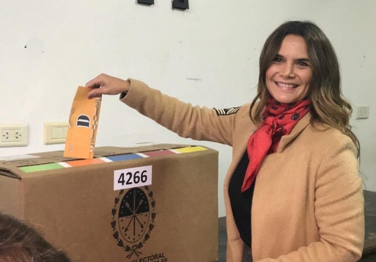 Amalia Granata votó sin sobresaltos y se reunió con familiares en Rosario
