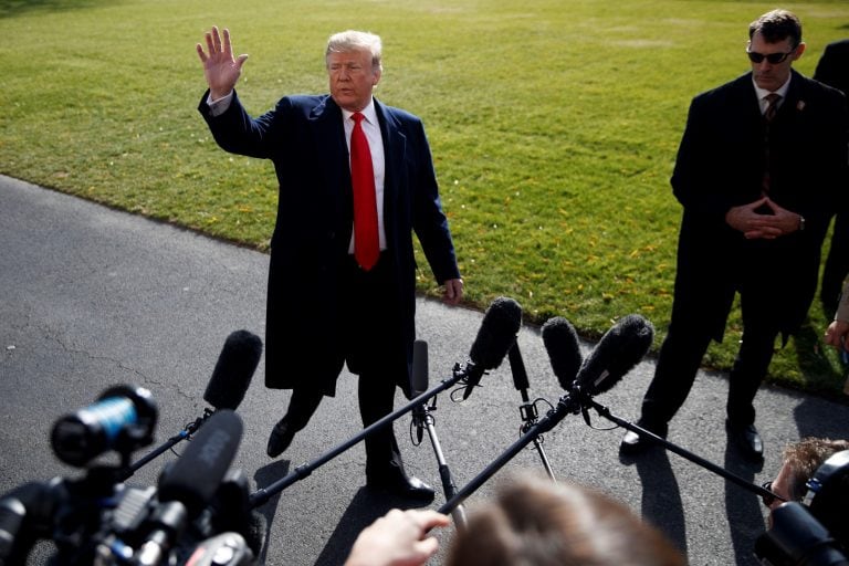 Donald Trump antes de volar a Buenos Aires. (EFE)