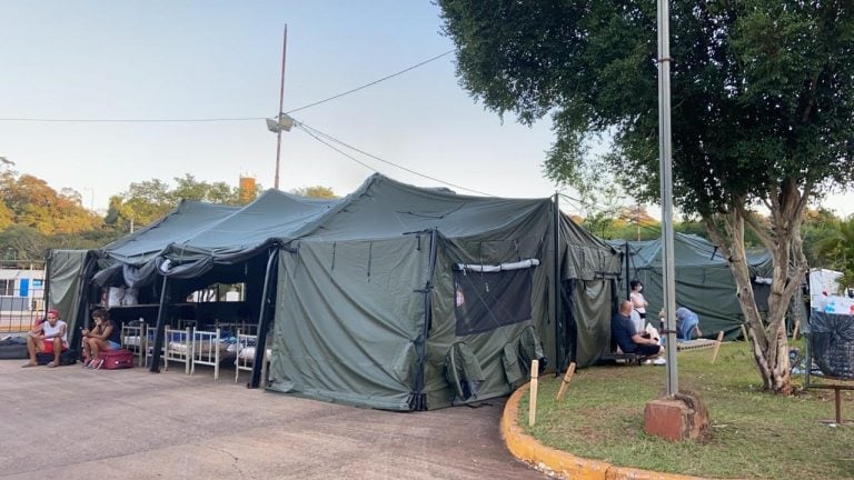 Cientos de turistas varados en Iguazú y un arduo trabajo para evacuarlos