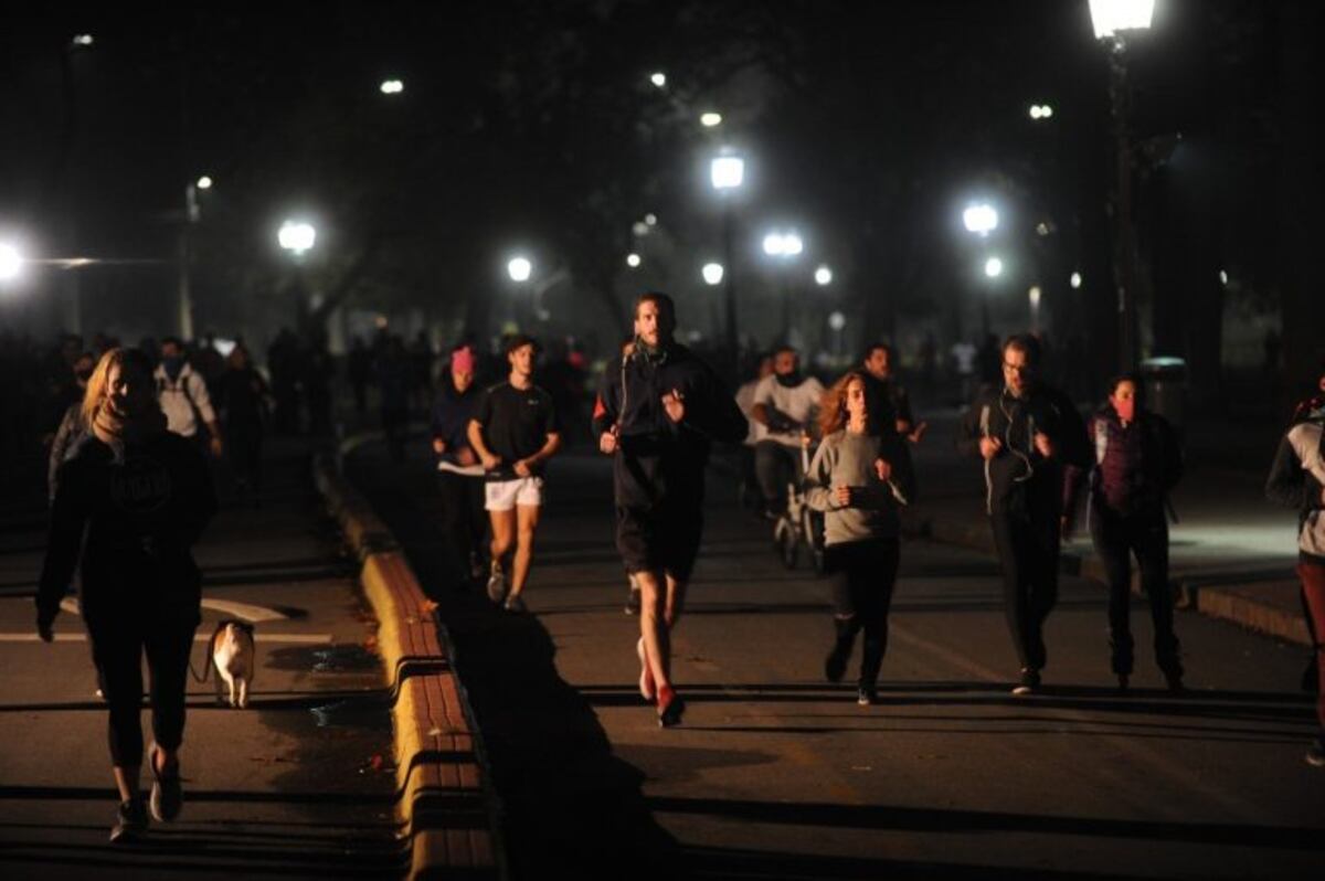 Las plazas y parques porteños colmados de runners en el primer día de autorización