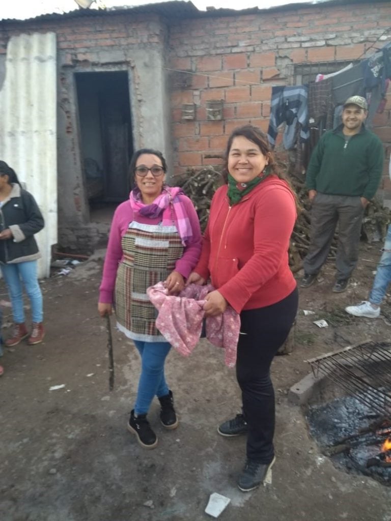 Solidaridad entre los vecinos de los barrios más humildes.