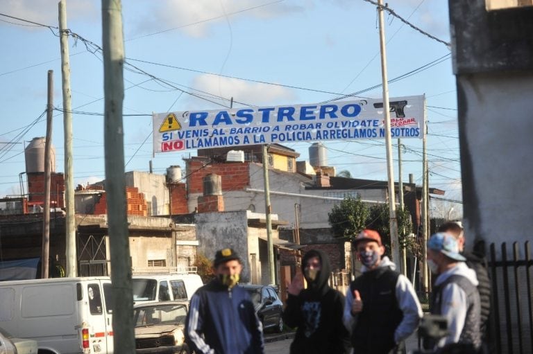 "No llamamos a la policía": el insólito mensaje de los vecinos de Isidro Casanova a los ladrones