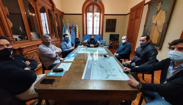 Bertellys, Sombra, Borzi y Cousté reunidos en medio de la emergencia sanitaria.