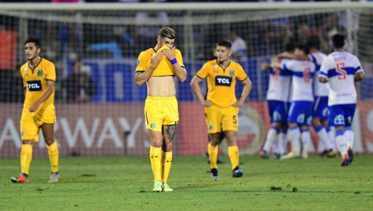 En tiempo de descuento, Central cayó 2 a 1 ante Universidad Católica