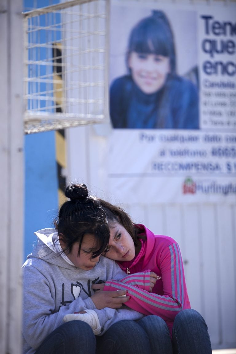 Amigas de Candela Rodríguez en su funeral, en 2011 (DYN)