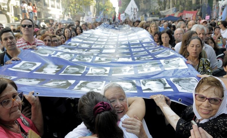 DYN610, BUENOS AIRES 24/03/17, NORA CORTIÑAS, DE MADRES DE PLAZA DE MAYO LINEA FUNDADORA, DURANTE LA MARCHA POR EL DIA DE LA MEMORIA AL CUMPLIRSE  41 AÑOS  DEL GOLPE DE ESTADO. 
FOTO: DYN/PABLO AHARONIAN.