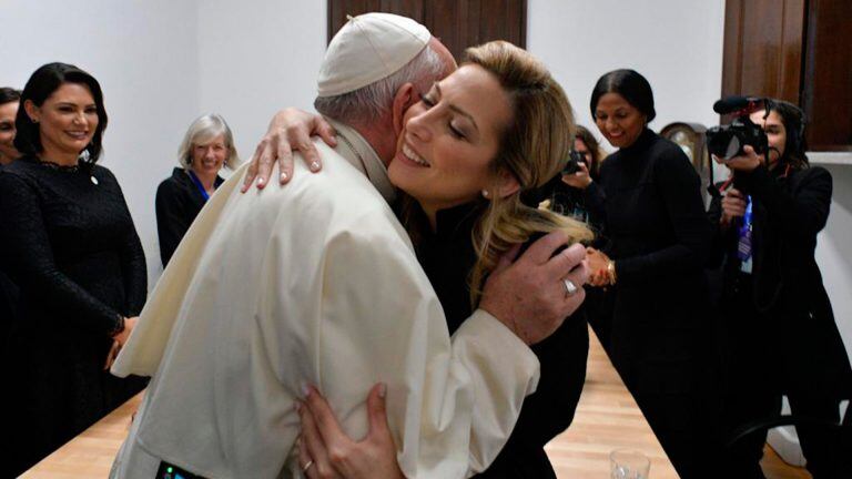 El papa Francisco y Fabiola Yáñez.