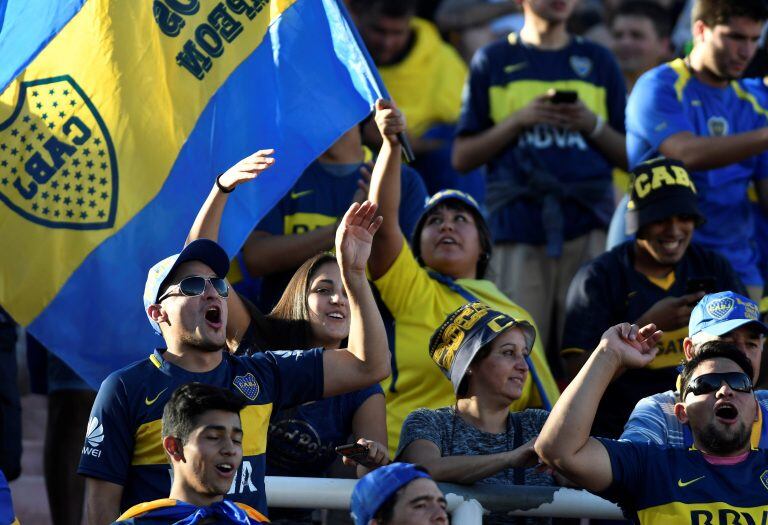 Hinchada de Boca en Mendoza.