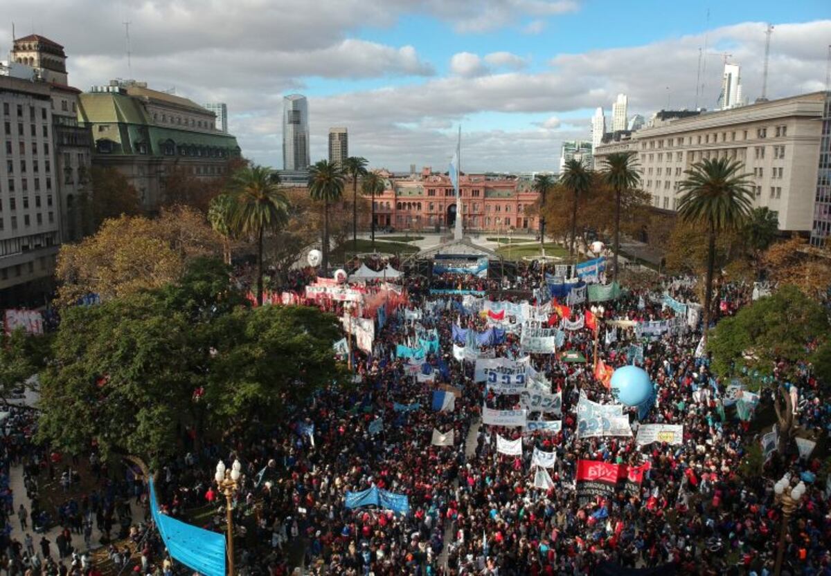 Cómo quedó la Plaza de Mayo después de la Marcha Federal