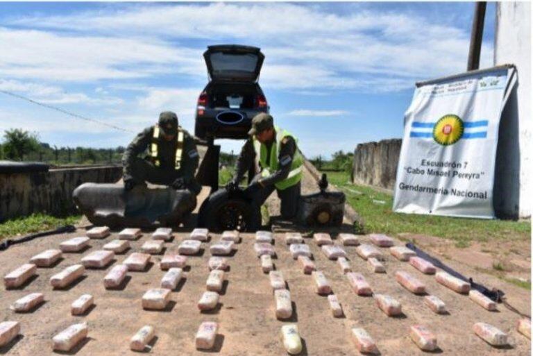 Marihuana en un doble fondo de un auto