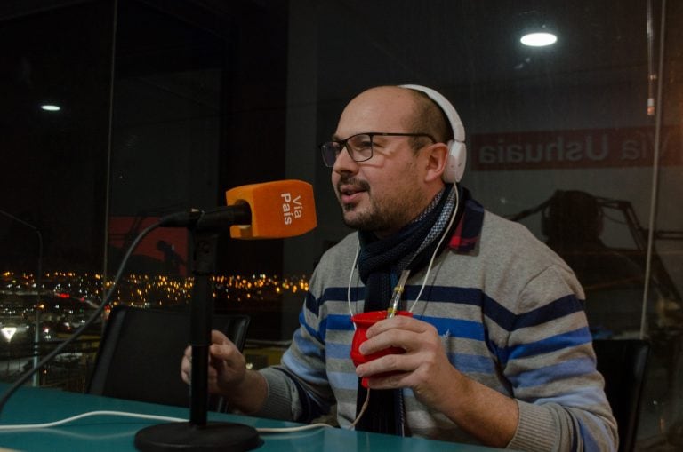 Esteban Parovel en Vía Ushuaia Radio.