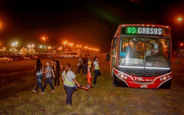 Colectivos gratis para ir a ver el carnaval.