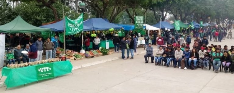 La exposición fue instalada en la avenida Hipólito Yrigoyen.