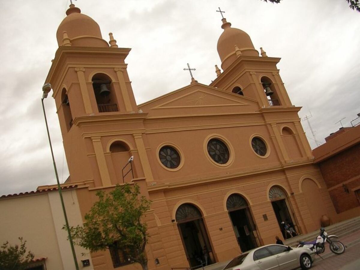 La iglesia de Cafayate tiene una deuda millonaria por gastos médicos