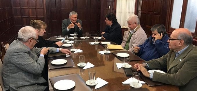 la FET y SEOC acordaron el traslado del Día del Comerciante (Foto: Federación Económica de Tucumán).