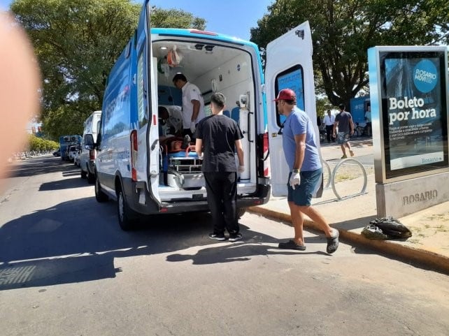 Una lancha chocó a un bote, y un remero resultó herido