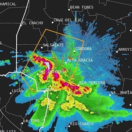 Tormentas de mucha intensidad con eventual caída de granizo en la zona céntrica del país. (Imagen: Aficionados a la Geografía).