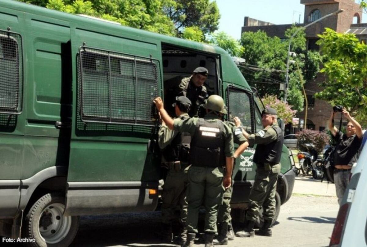 Llegan los primeros 200 gendarmes a Rosario