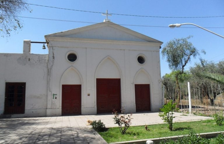 En 1790 don Clemente Segura hizo construir la Capilla del Sagrado Corazón de Jesús cerca del campo del Plumerillo.