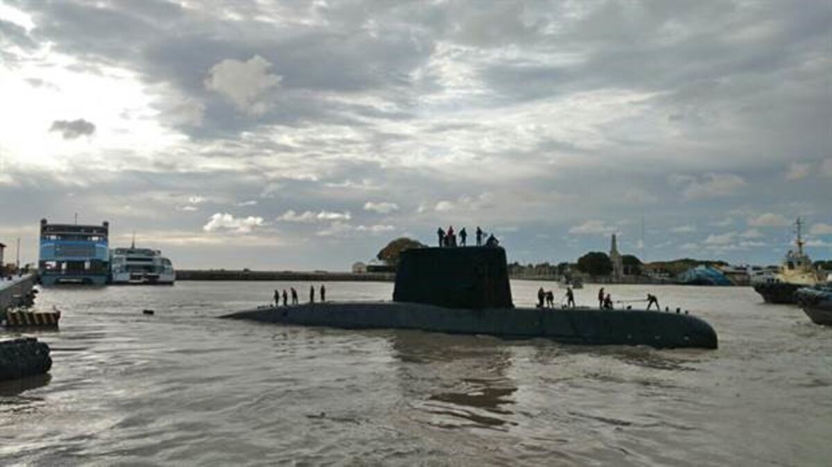 Fuerzas Armadas: 'No hay indicios de que el submarino se haya hundido'