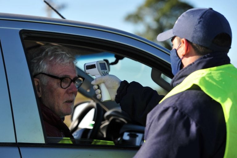 Controles de temperatura en Ruta Internacional Nº136 y Pueblo General Belgrano
Crédito: Prensa PGB