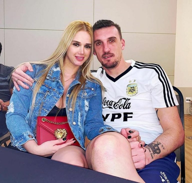 Franco Armani recibió la visita de su esposa en la concentración argentina (Foto: Instagram)