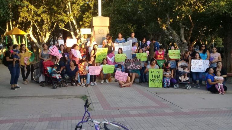 Marcha pidiendo justicia por Micaela Gordillo en Catamarca.