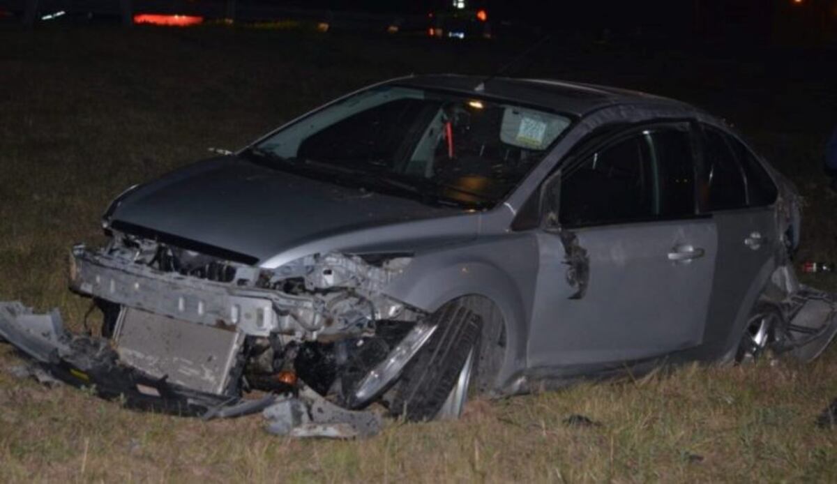 Dos muertos y tres heridos por un triple choque en la autopista ...