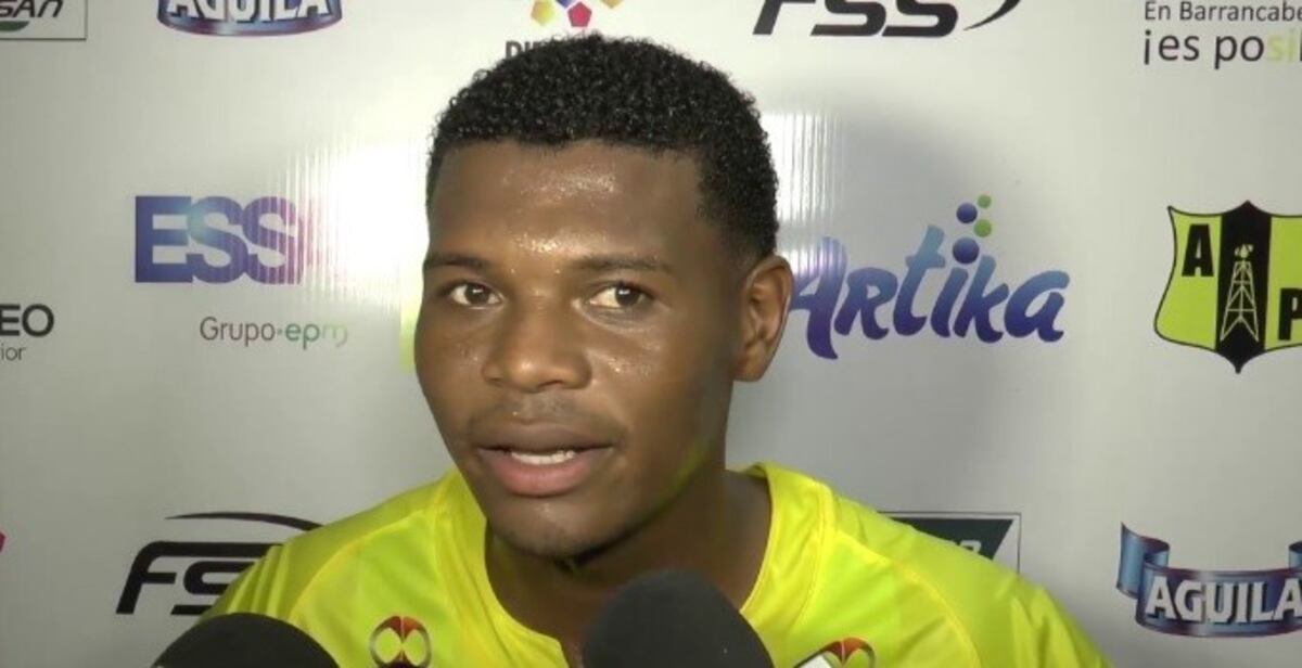 Newell's está cerca de abrochar a un delantero colombiano