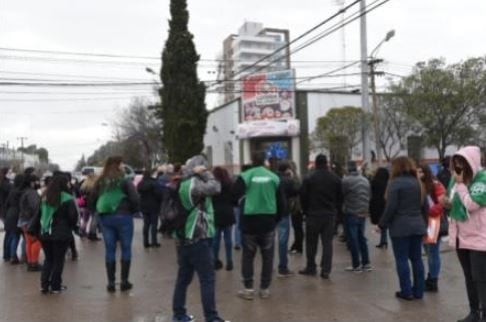 ATE reclamó frente a Lotería del Chubut sueldos adeudados y continuidad laboral.