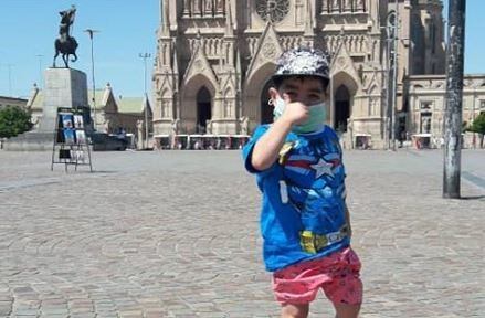 Dylna pudo acompañar a su papá en un viaje hasta la Basílica de Luján, donde Walter llevó un rezo de agradecimiento a la virgen.