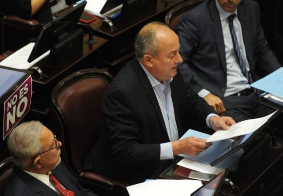 Marino negó de "manera enfática" haber cometido abuso sexual y puso a disposición sus fueros parlamentarios