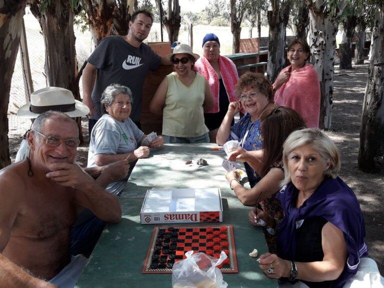 Los abuelos desarrollan actividades recreativas, deportivas y culturales