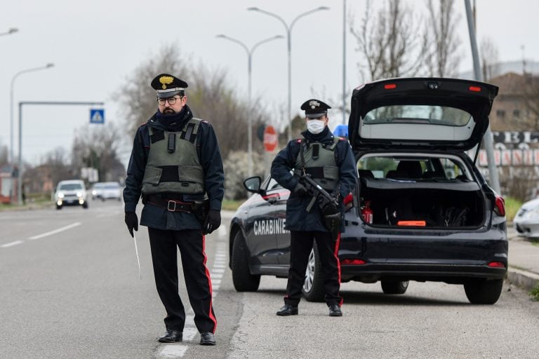 Un control policial entre Modena y Bologna, en el norte de Italia.