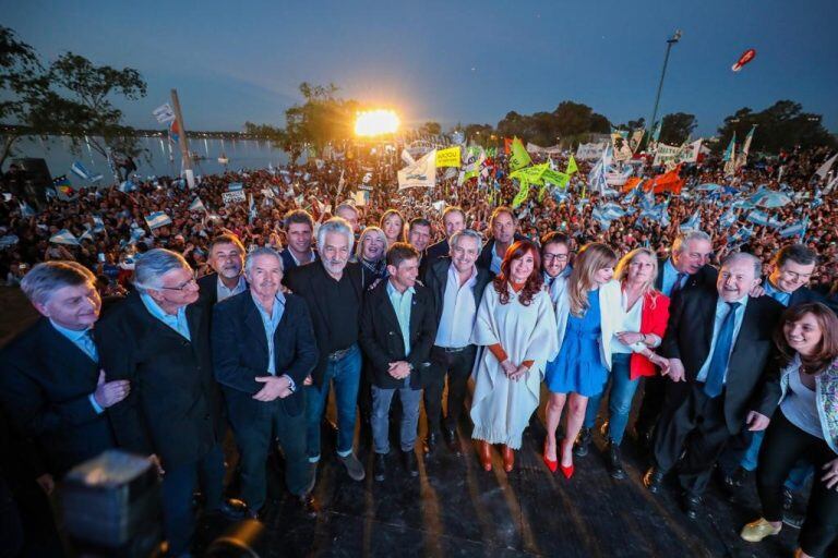 Cristina Kirchner y Alberto Fernández en La Pampa (Clarín)