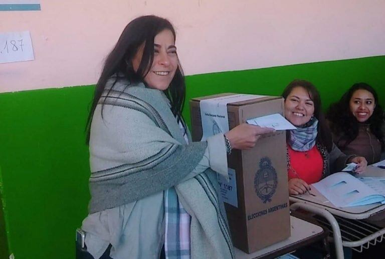 Carolina Moisés votó en su ciudad, San Pedro de Jujuy.