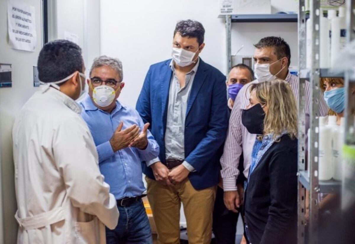 El gobernador recorrió los hospitales del oeste catamarqueño