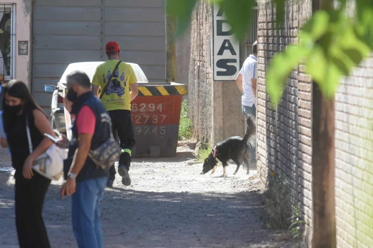 ESCAM es una pieza fundamental para las búsquedas de personas y cuerpos. La intervención más reciente: Ipa y su guía participaron de la investigación de Florencia Romano.