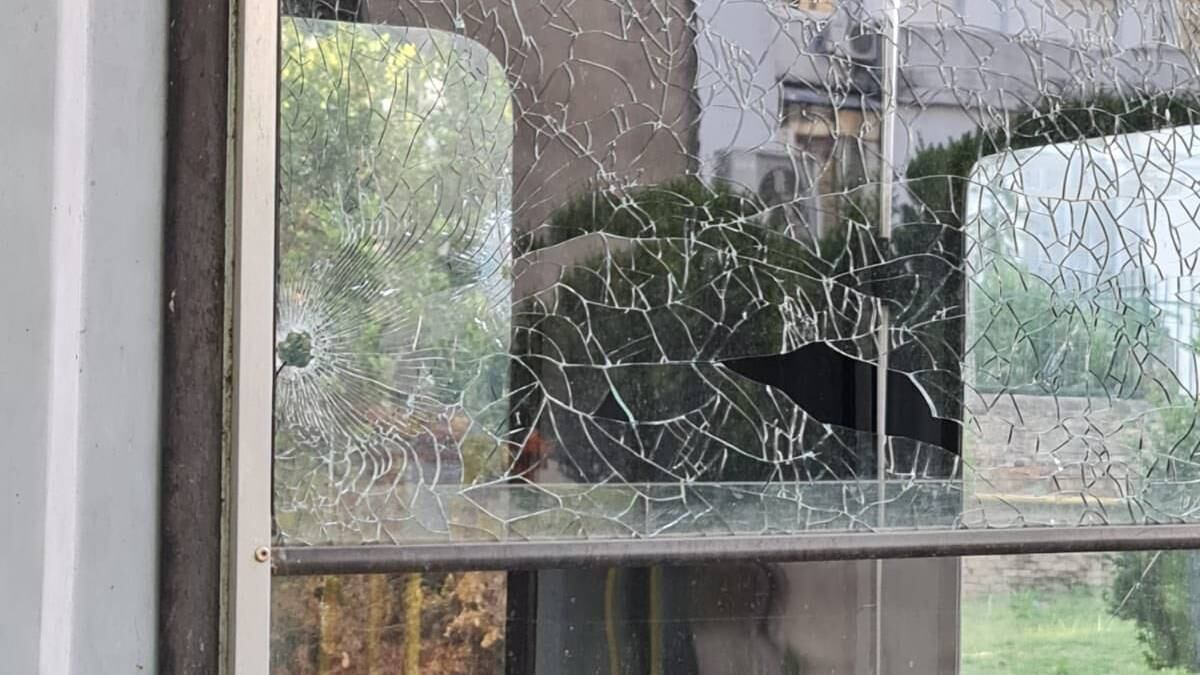 Denuncian balacera contra los Tribunales federales de Rosario