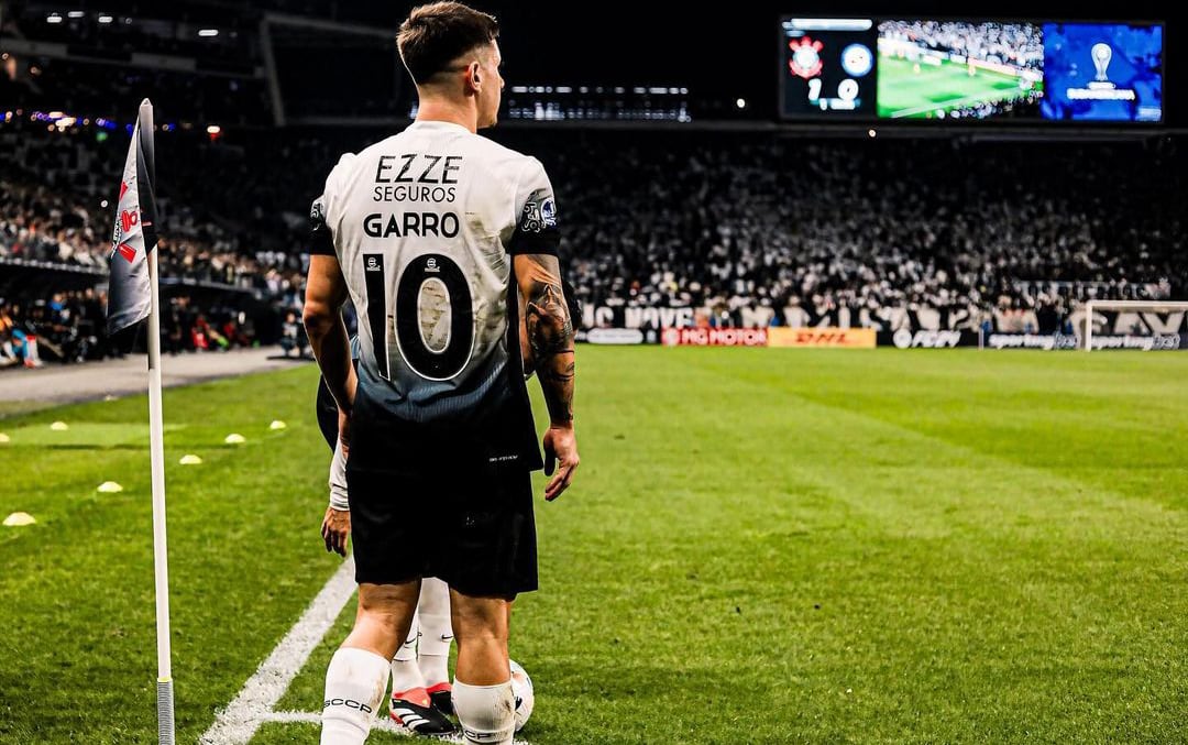 Rodrigo Garro con la camiseta de Corinthians de Brasil. (Instagram Rodrigo Garro).