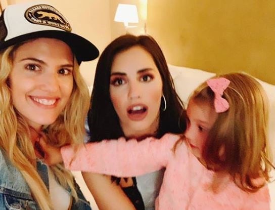 La imagen que compartió Mery del Cerro con Lali Espósito y su hija Mila.