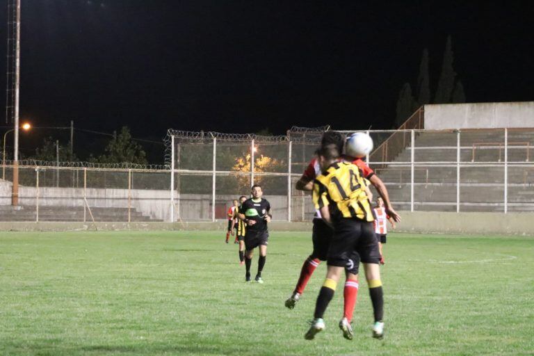 Quilmes vs El Nacional,  Villa vs Agrario Copa Aiello