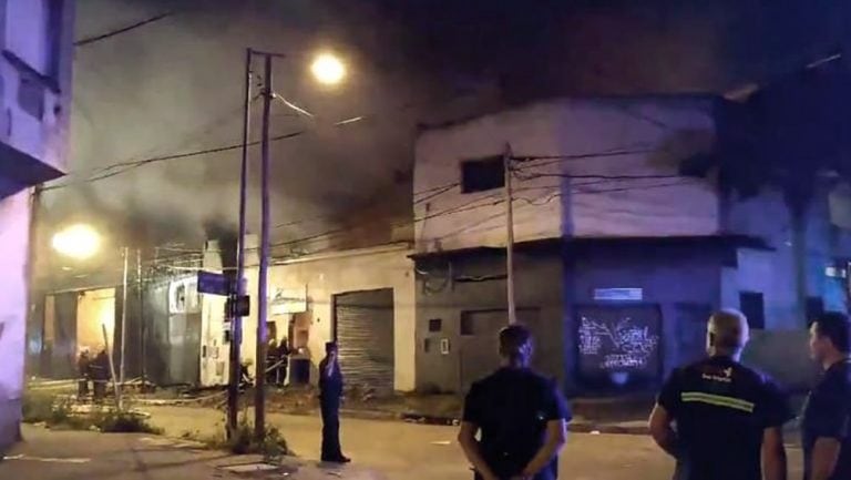 Incendio en San martín (Foto:Twitter)