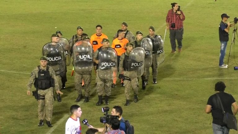 Enfrentamientos en el partido de Guaraní vs Central Norte