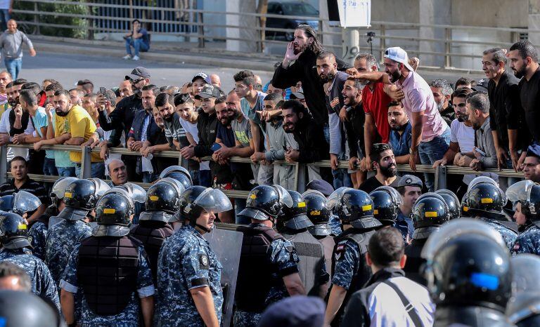 Las protestas antigubernamentales comenzaron contra los impuestos propuestos y luego continuaron contra la corrupción y la situación económica. Crédito: EFE / EPA / NABIL MOUNZEREFE/EPA/NABIL MOUNZER.