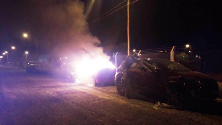 El personal policial detuvo a una pareja vinculado a uno de los focos ígneos que requirió la presencia de bomberos voluntarios.