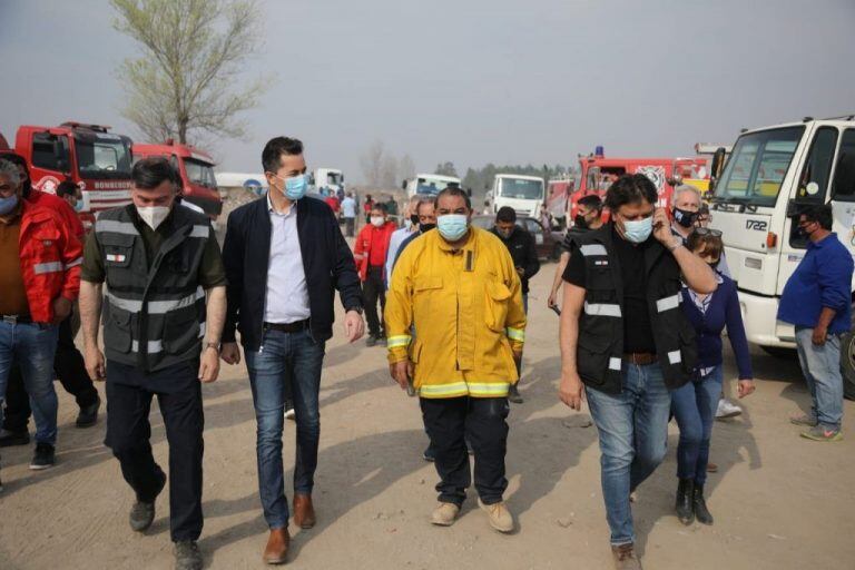 El vicegobernador Manuel Calvo visitó las zonas incendiadas en San Antonio y Las Jarillas. (Foto: Gobierno de Córdoba).