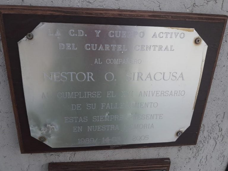 Vandalizaron monumento que recuerda a Néstor Siracusa